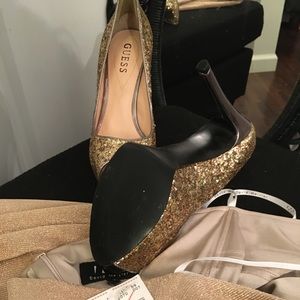 Guess golden metallic shoes